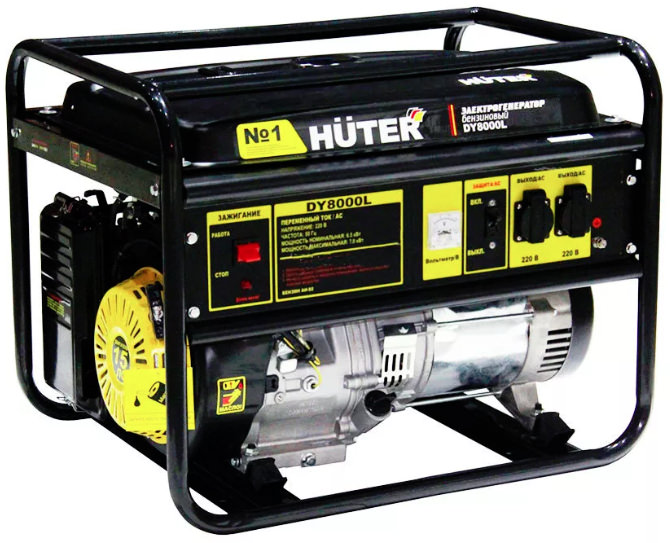 Бензиновый электрогенератор Huter DY8000L мощностью 6,5 кВт.